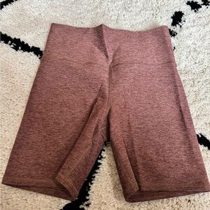 Vuori Women's Heathered Maroon 5” Bike Shorts